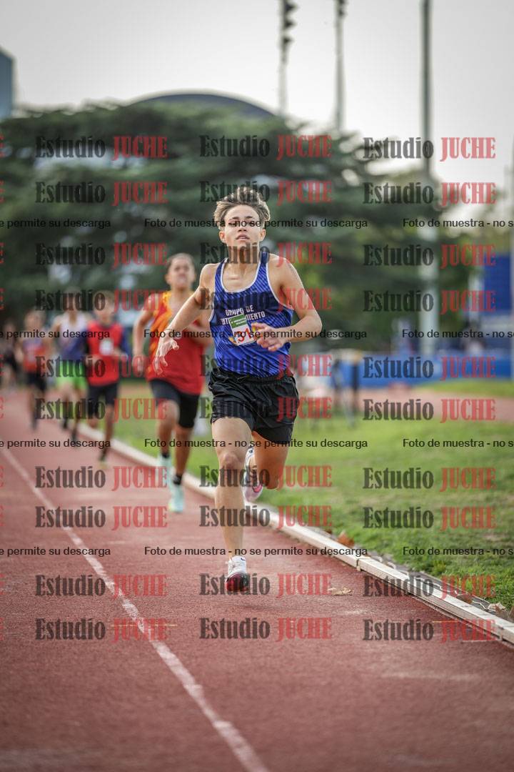 Fotos de los 600 m llanos de varones