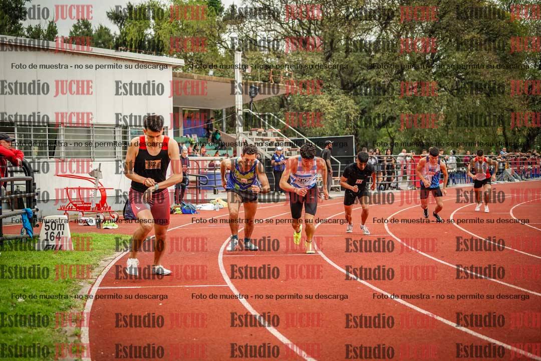 Fotos de los 800 m llanos de varones