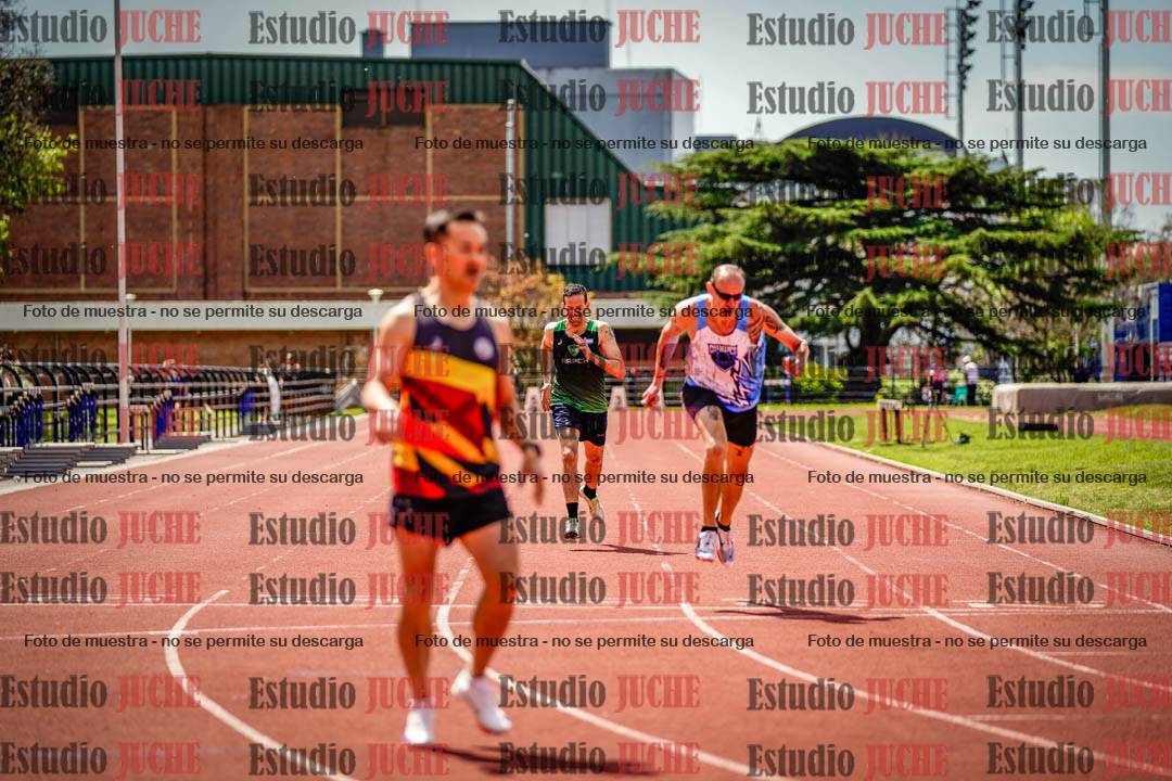 Fotos de los 400 m llanos de varones