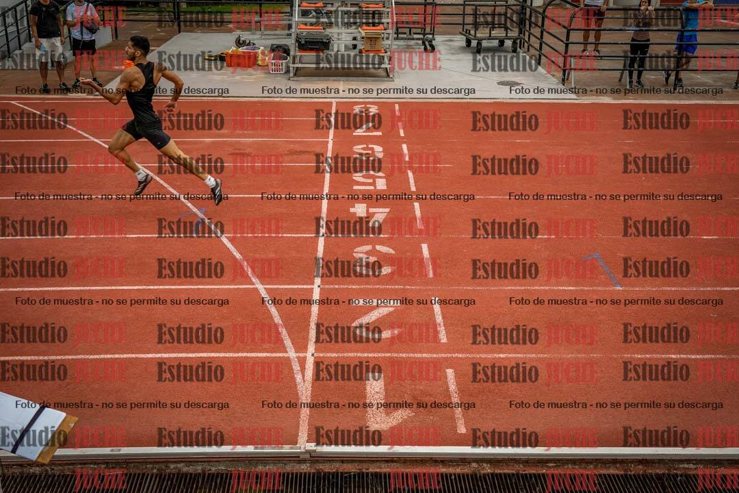 Fotos de los 400 m con vallas de varones