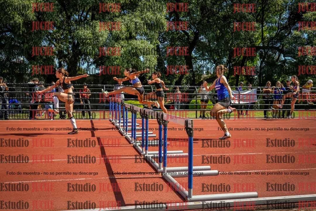 Fotos de los 100 m con vallas de mujeres