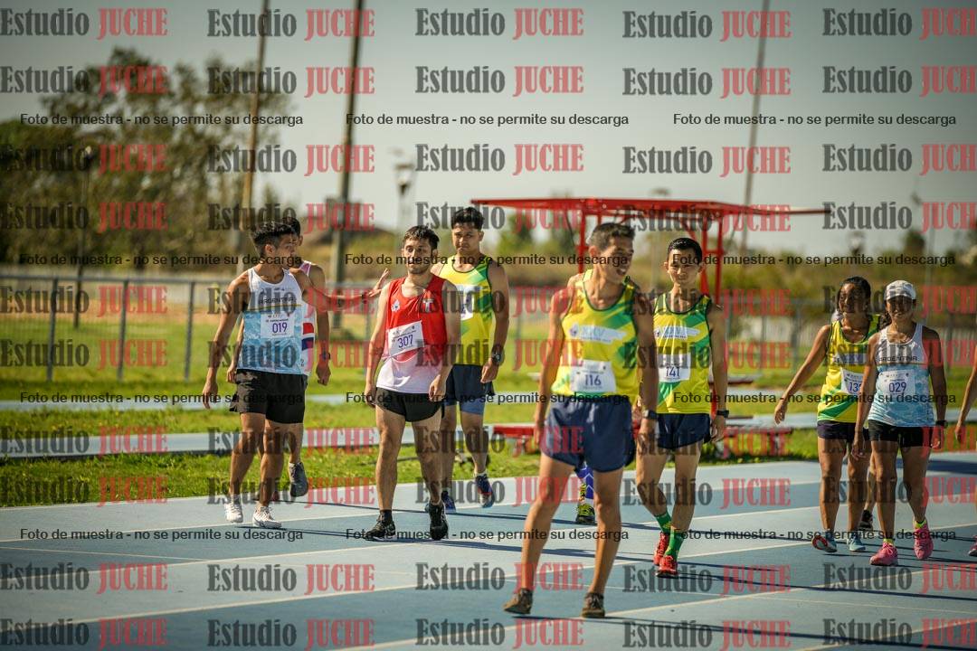 Fotos de los 5000mts de mujeres y varones  LIBRE/MASTER - FINAL