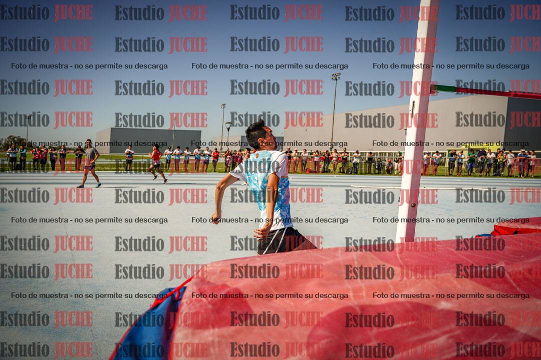Fotos del salto en alto de varones LIBRE - FINAL