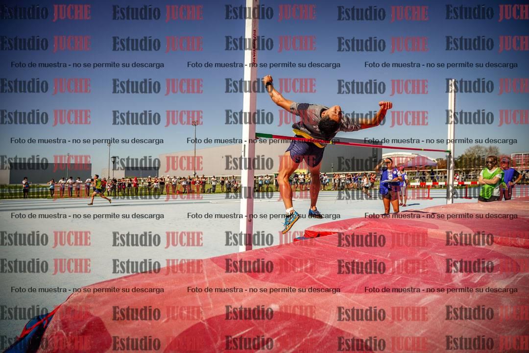 Fotos del salto en alto de varones LIBRE - FINAL