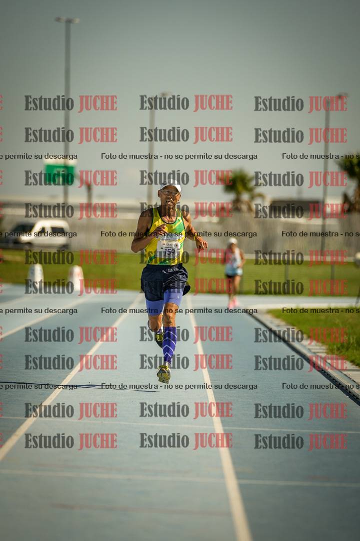 Fotos de los 5000mts de mujeres y varones  LIBRE/MASTER - FINAL