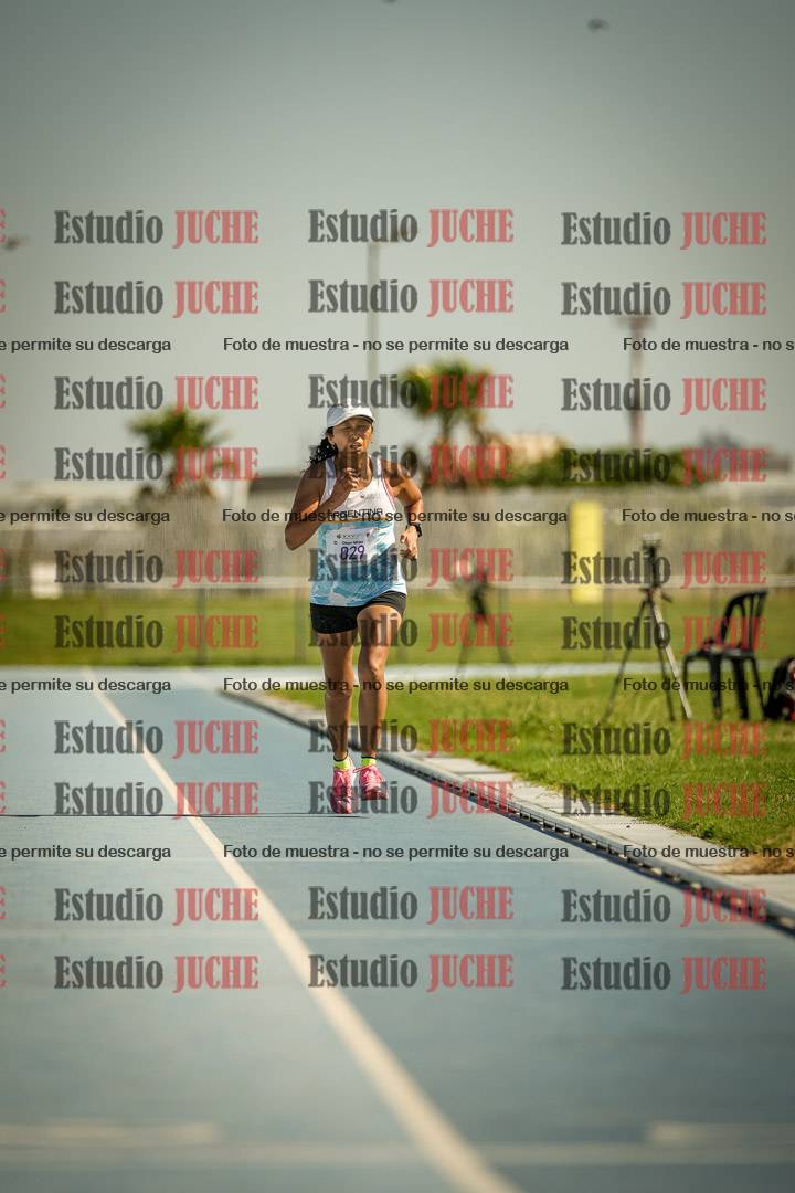 Fotos de los 5000mts de mujeres y varones  LIBRE/MASTER - FINAL