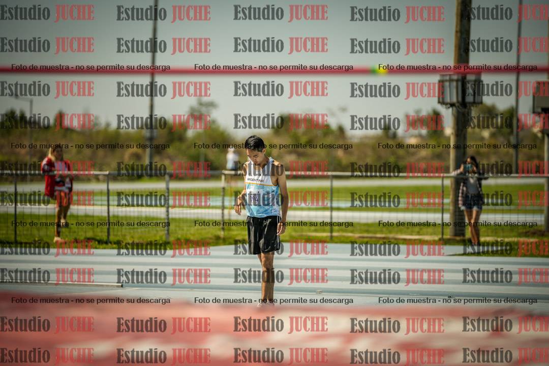 Fotos del salto en alto de varones LIBRE - FINAL