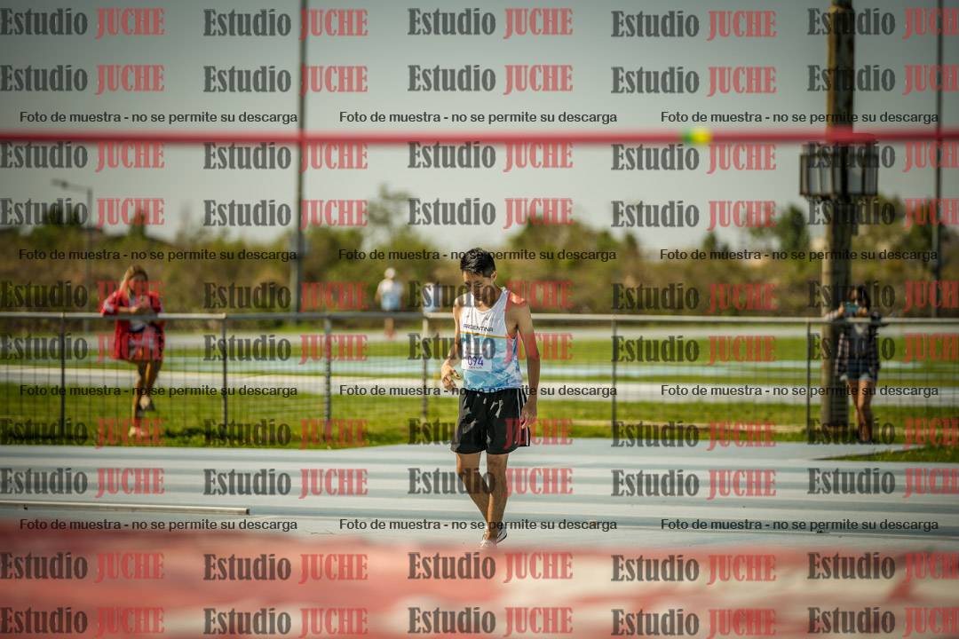 Fotos del salto en alto de varones LIBRE - FINAL