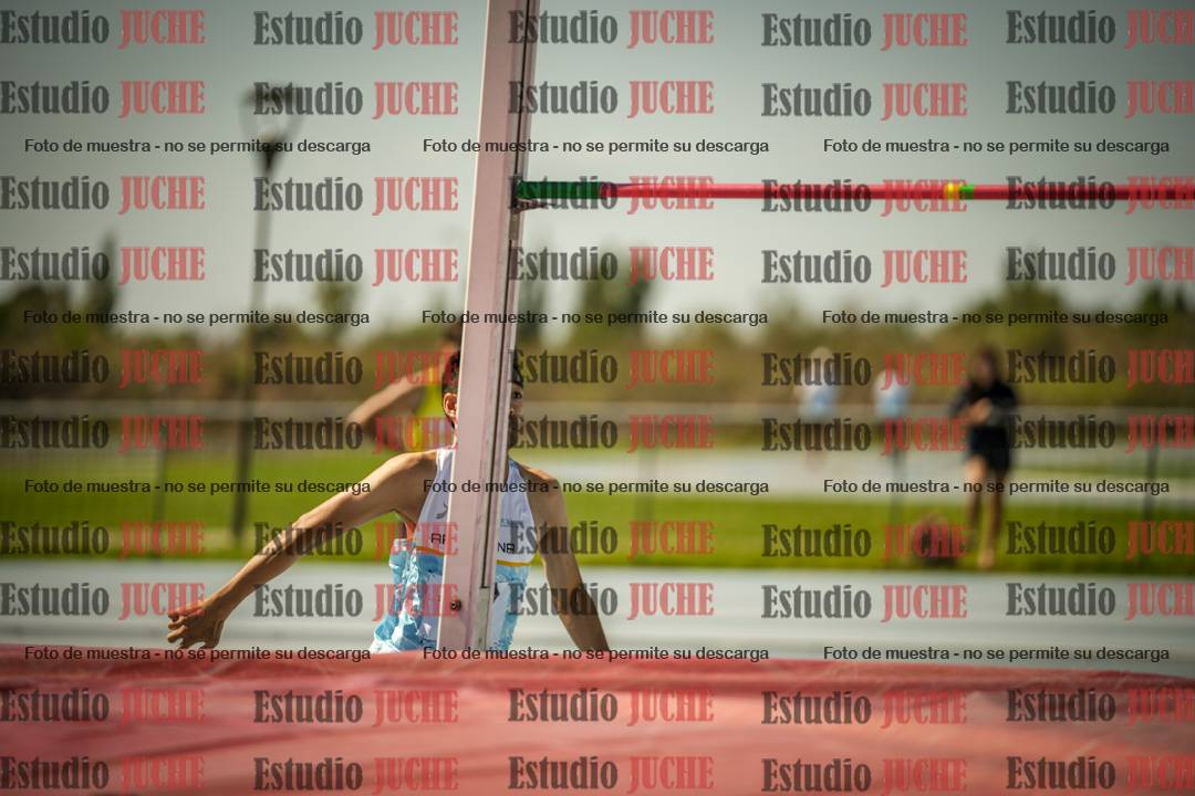 Fotos del salto en alto de varones LIBRE - FINAL