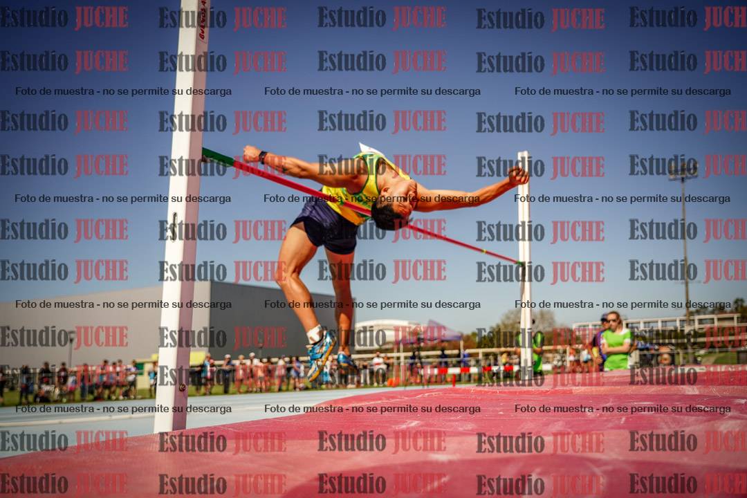 Fotos del salto en alto de varones LIBRE - FINAL
