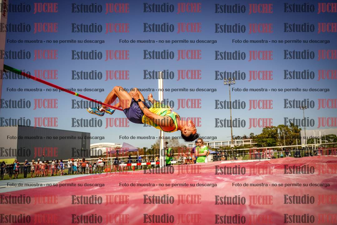 Fotos del salto en alto de varones LIBRE - FINAL