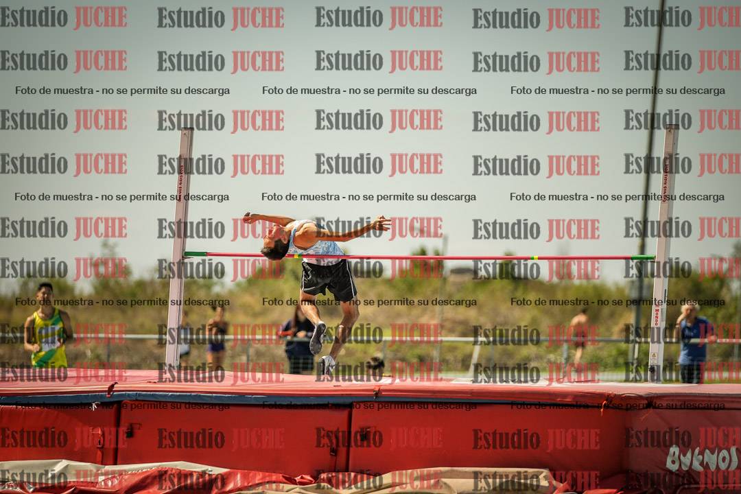 Fotos del salto en alto de varones LIBRE - FINAL