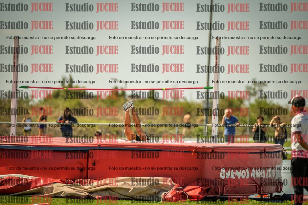 Fotos del salto en alto de varones LIBRE - FINAL