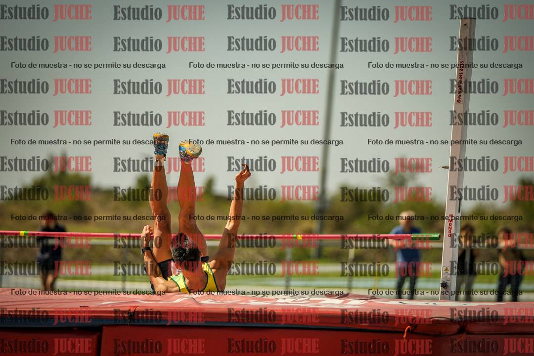 Fotos del salto en alto de varones LIBRE - FINAL