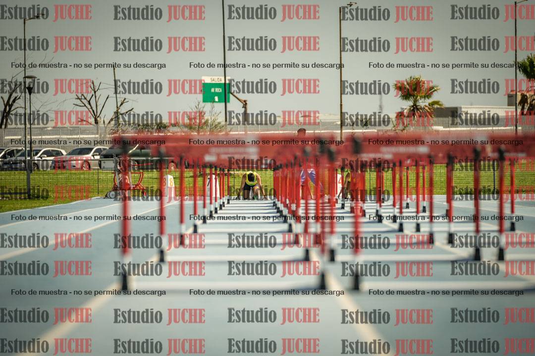 Fotos de los 100mts con vallas de mujeres - heptatlón 1