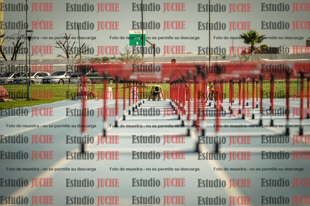 Fotos de los 100mts con vallas de mujeres - heptatlón 1