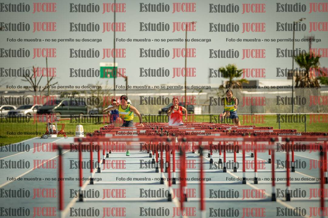 Fotos de los 100mts con vallas de mujeres - heptatlón 1