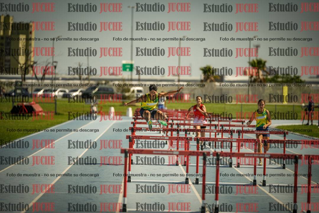 Fotos de los 100mts con vallas de mujeres - heptatlón 1