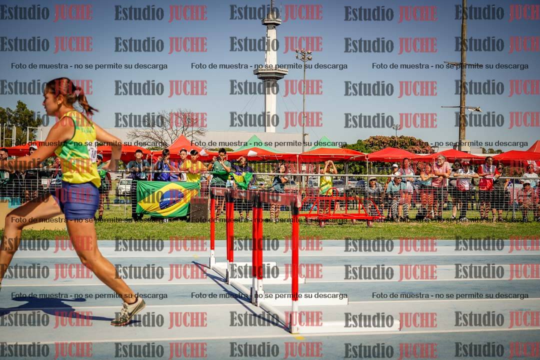 Fotos de los 100mts con vallas de mujeres - heptatlón 1
