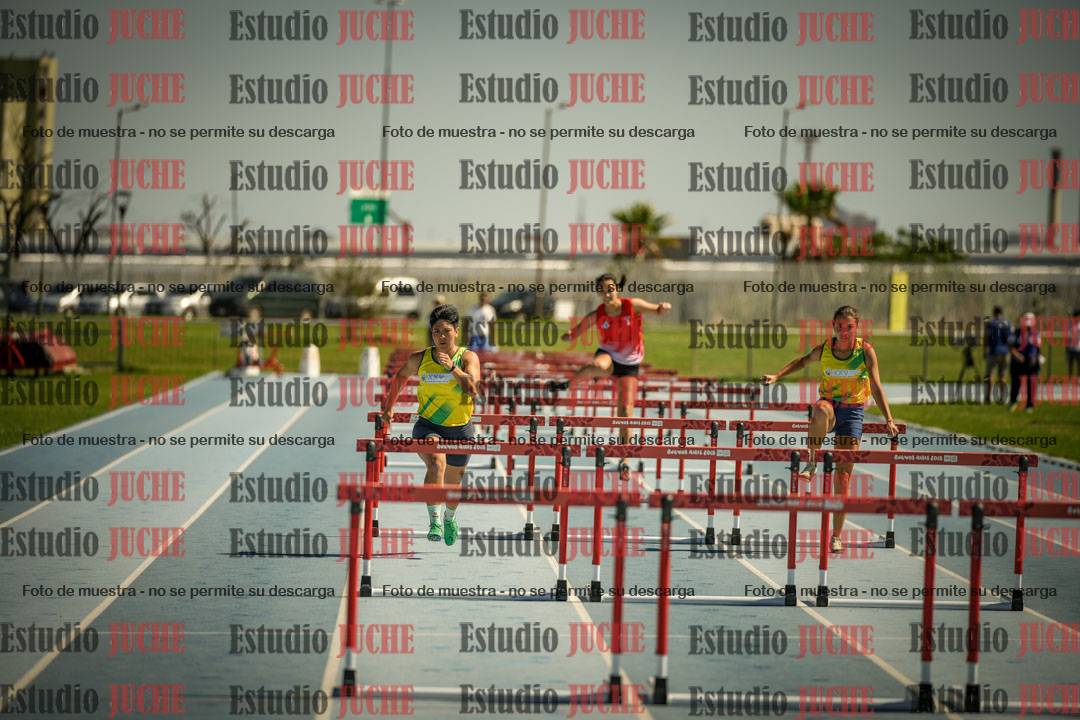 Fotos de los 100mts con vallas de mujeres - heptatlón 1