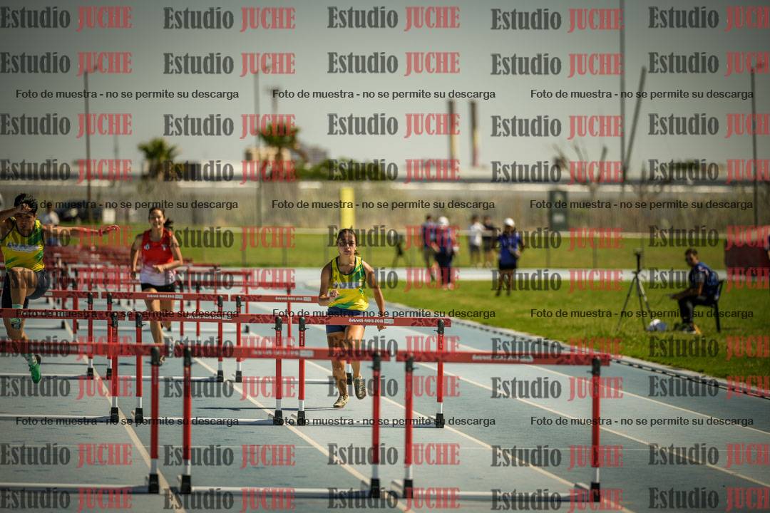 Fotos de los 100mts con vallas de mujeres - heptatlón 1