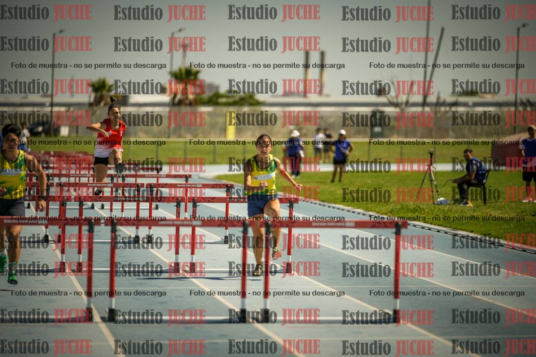Fotos de los 100mts con vallas de mujeres - heptatlón 1