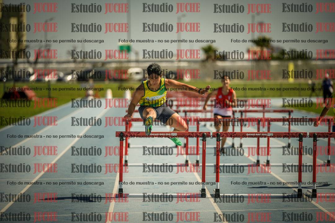 Fotos de los 100mts con vallas de mujeres - heptatlón 1