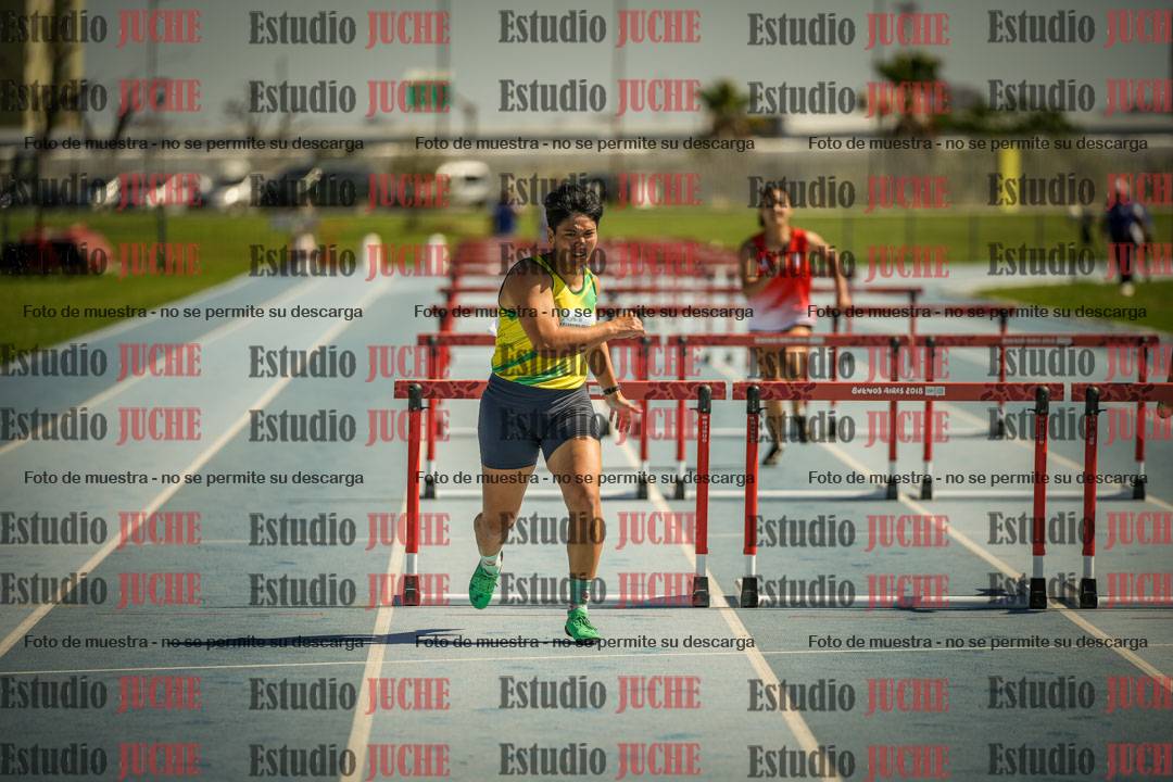 Fotos de los 100mts con vallas de mujeres - heptatlón 1