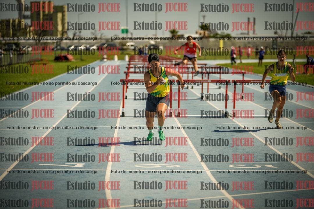 Fotos de los 100mts con vallas de mujeres - heptatlón 1