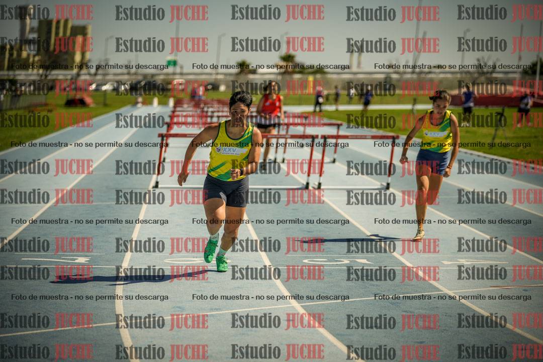 Fotos de los 100mts con vallas de mujeres - heptatlón 1