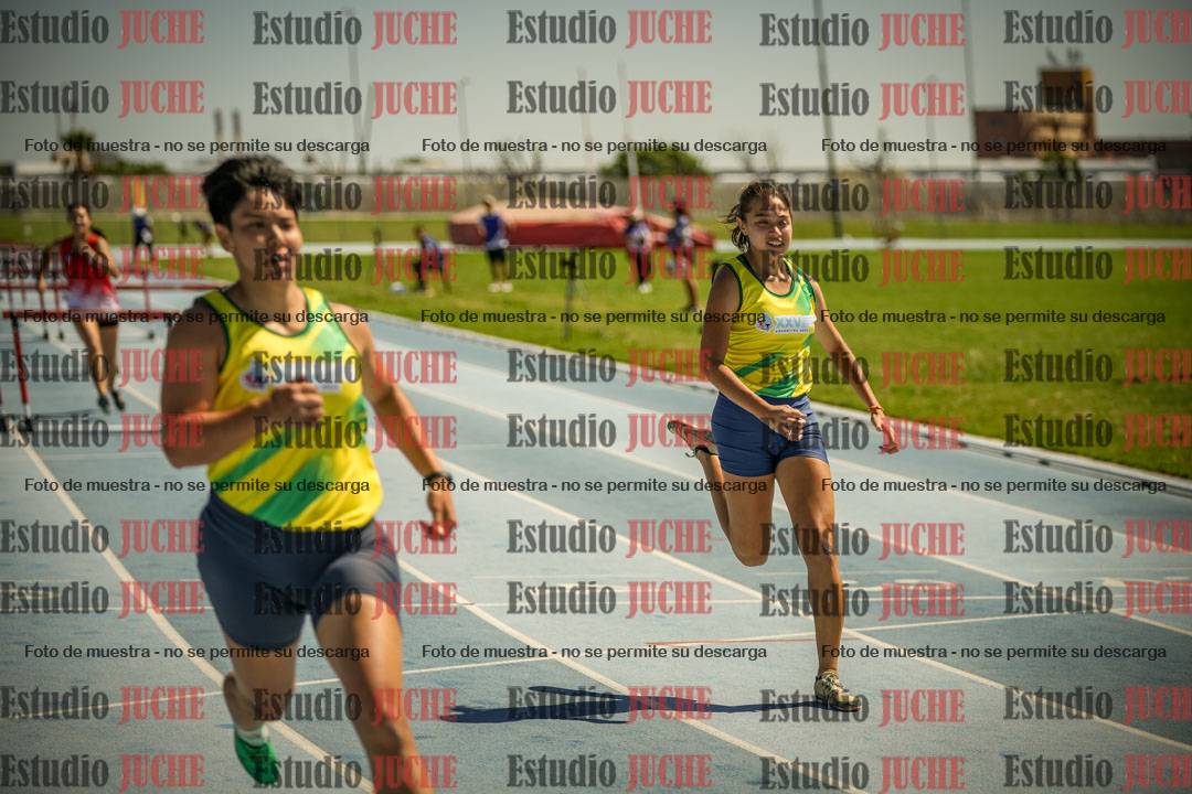 Fotos de los 100mts con vallas de mujeres - heptatlón 1