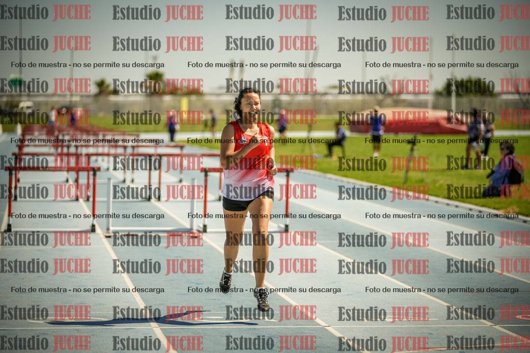Fotos de los 100mts con vallas de mujeres - heptatlón 1