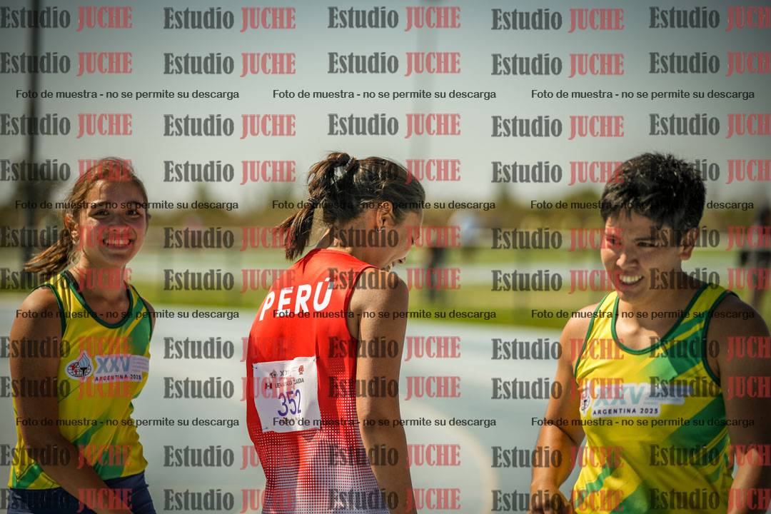 Fotos de los 100mts con vallas de mujeres - heptatlón 1