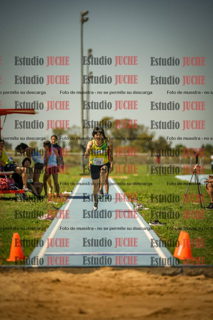 Fotos del salto en largo de mujeres LIBRE/MASTER - FINAL