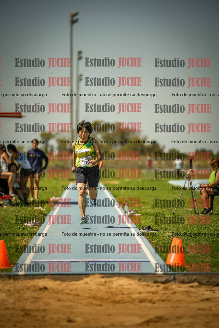 Fotos del salto en largo de mujeres LIBRE/MASTER - FINAL
