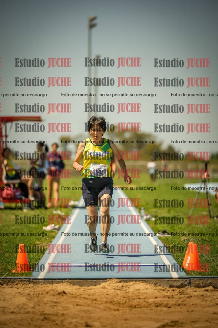 Fotos del salto en largo de mujeres LIBRE/MASTER - FINAL