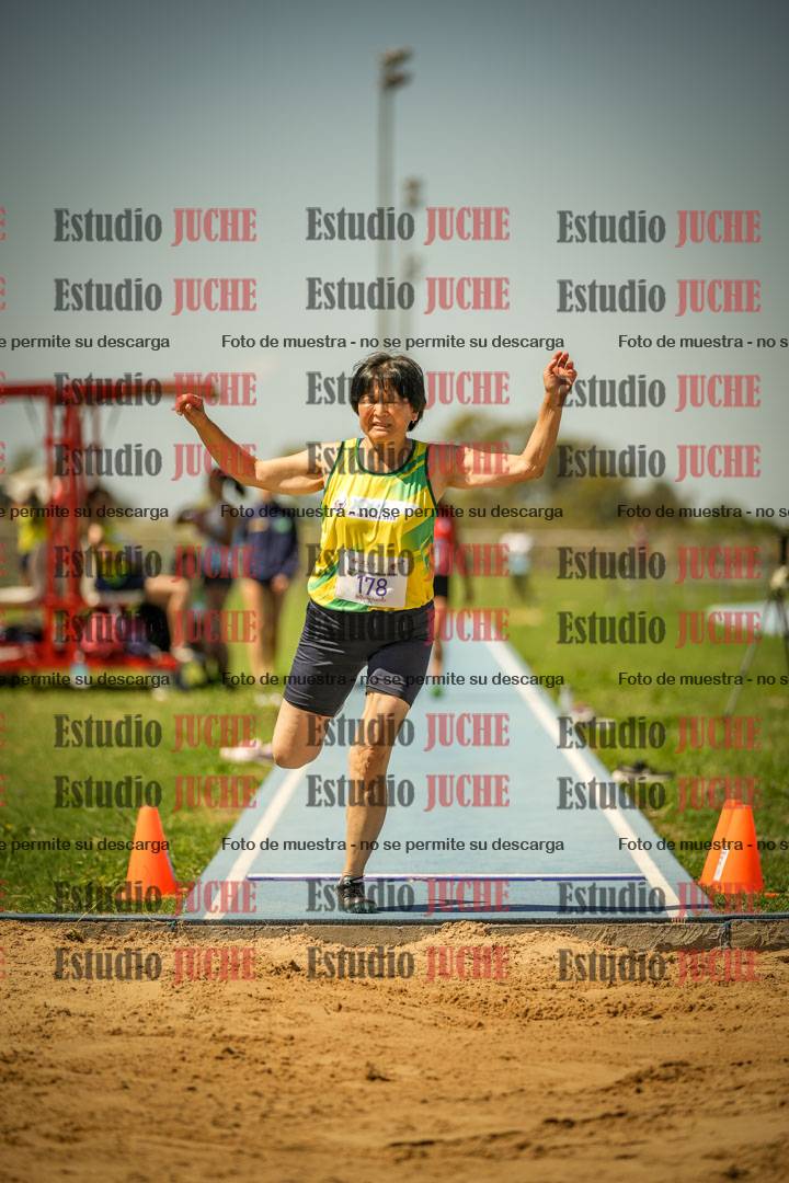 Fotos del salto en largo de mujeres LIBRE/MASTER - FINAL