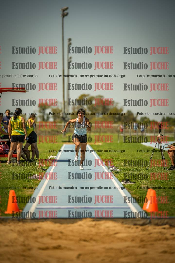 Fotos del salto en largo de mujeres LIBRE/MASTER - FINAL