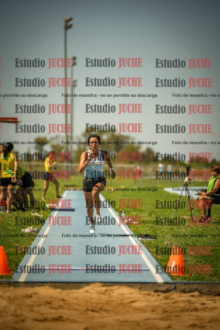 Fotos del salto en largo de mujeres LIBRE/MASTER - FINAL