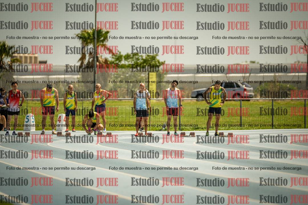 Fotos de los 100mts llanos de varones MASTER - FINAL (1 y 2)