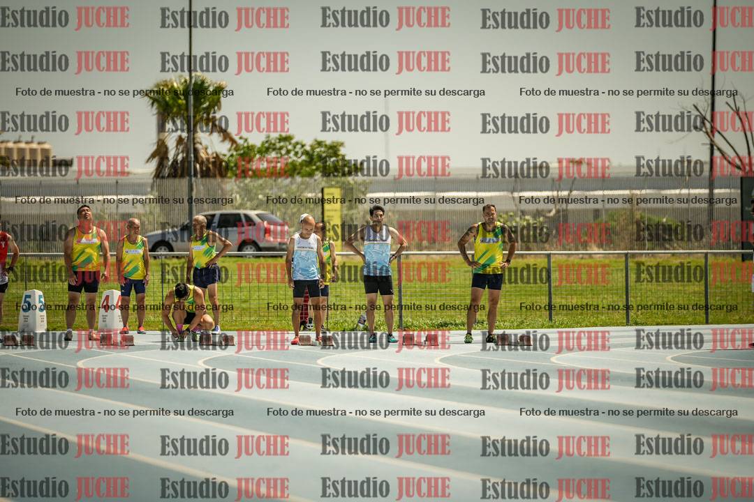 Fotos de los 100mts llanos de varones MASTER - FINAL (1 y 2)