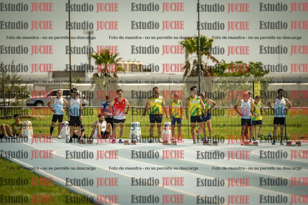 Fotos de los 100mts llanos de varones MASTER - FINAL (1 y 2)