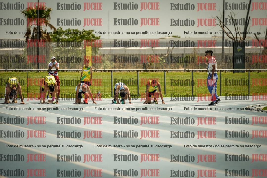Fotos de los 100mts llanos de varones MASTER - FINAL (1 y 2)