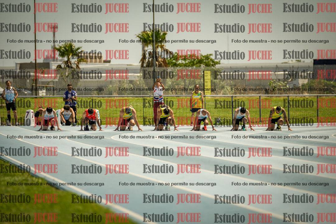 Fotos de los 100mts llanos de varones MASTER - FINAL (1 y 2)