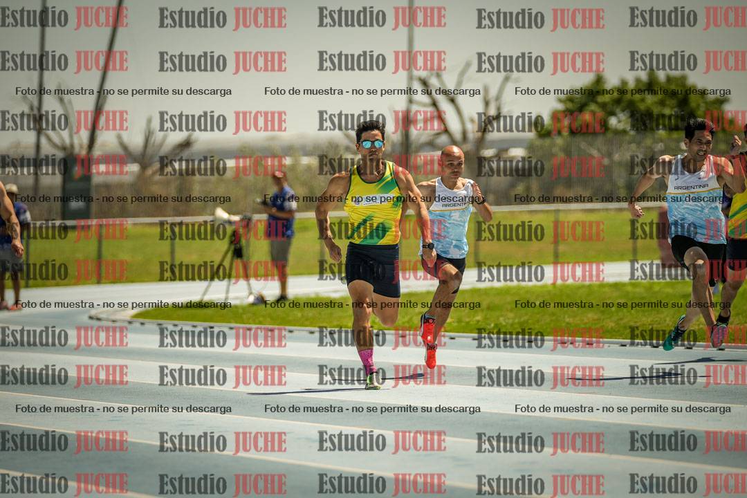 Fotos de los 100mts llanos de varones MASTER - FINAL (1 y 2)