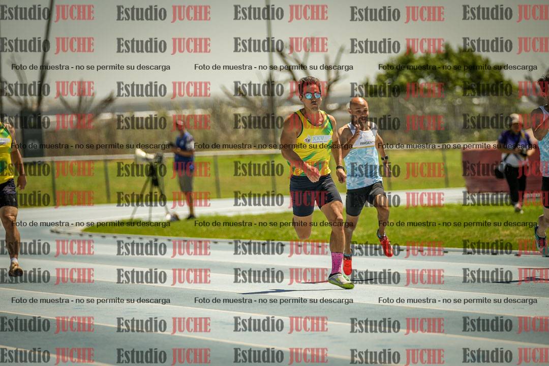 Fotos de los 100mts llanos de varones MASTER - FINAL (1 y 2)