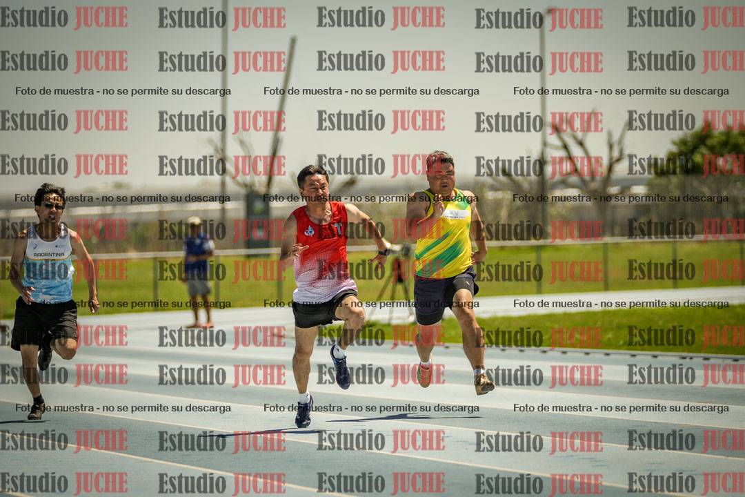 Fotos de los 100mts llanos de varones MASTER - FINAL (1 y 2)