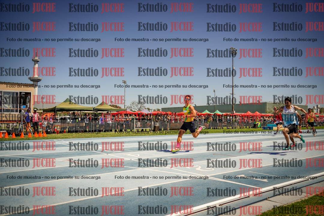 Fotos de los 100mts llanos de varones MASTER - FINAL (1 y 2)