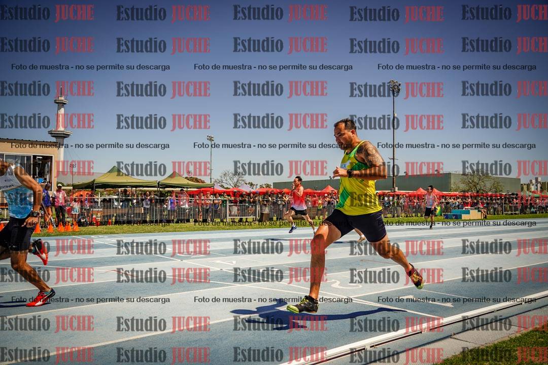 Fotos de los 100mts llanos de varones MASTER - FINAL (1 y 2)