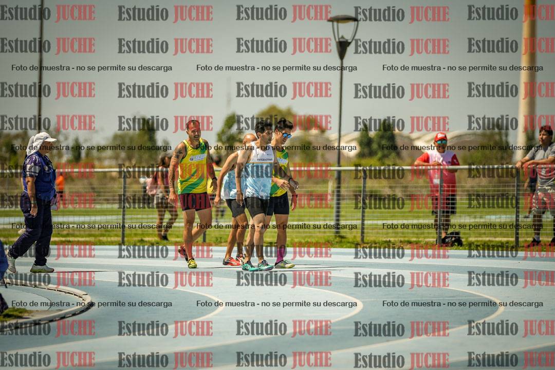 Fotos de los 100mts llanos de varones MASTER - FINAL (1 y 2)